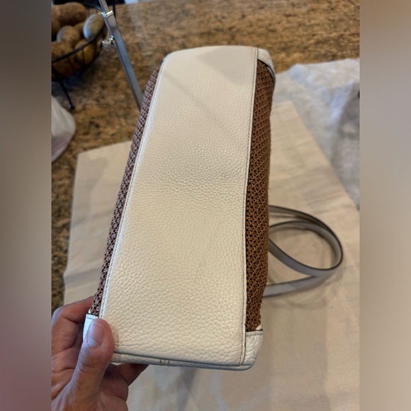 🇺🇸🇺🇸🇺🇸Kate Spade New York Jackson Straw Medium Triple Compartment  Shoulder - Picture 4 of 10